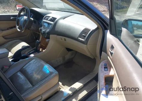 2005 Honda Accord 2.4 Ex from USA, damaged, VIN 1HGCM568X5A153533